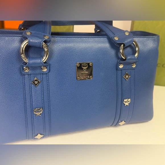 Auth MCM Like NEW! Royal Blue Leather Shoulder Bag - Picture 16 of 17